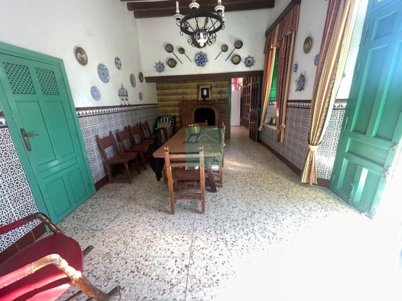 11 soveværelse Villa til salg i Priego de Cordoba - € 950.000 (Ref: 8863013)