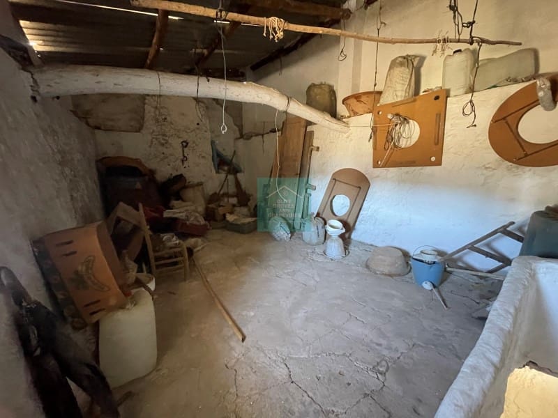 4 sypialnia Dom na sprzedaż w Fuente-Tojar - 24 950 € (Ref: 8863016)