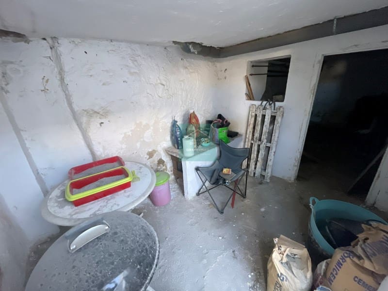 6 soveværelse Villa til salg i Castillo de Locubin - € 89.950 (Ref: 8863017)