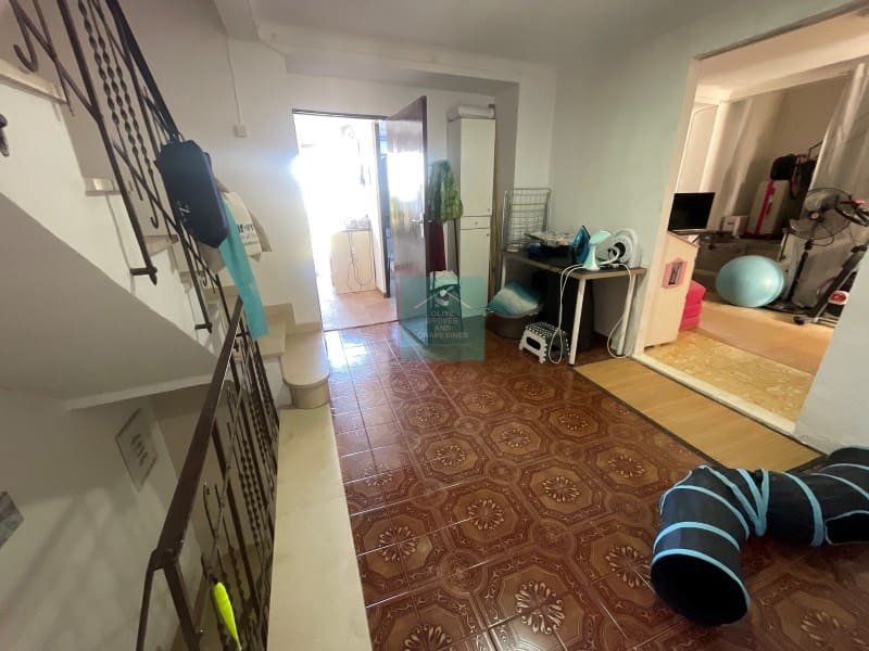 6 soveværelse Villa til salg i Castillo de Locubin - € 89.950 (Ref: 8863017)