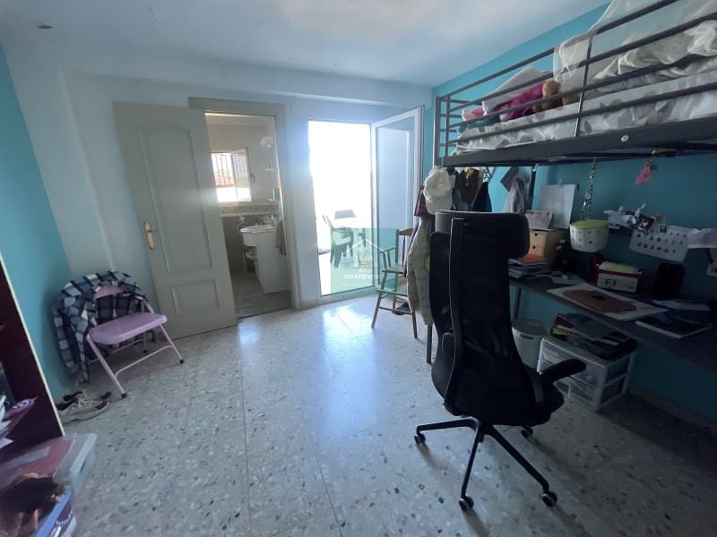 6 soveværelse Villa til salg i Castillo de Locubin - € 89.950 (Ref: 8863017)