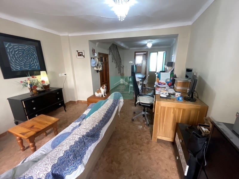 6 soveværelse Villa til salg i Castillo de Locubin - € 89.950 (Ref: 8863017)