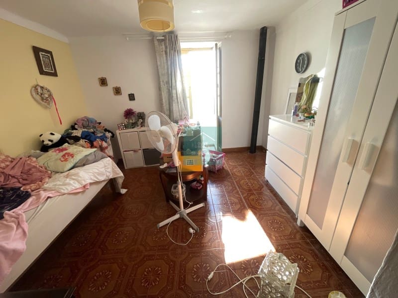 6 soveværelse Villa til salg i Castillo de Locubin - € 89.950 (Ref: 8863017)