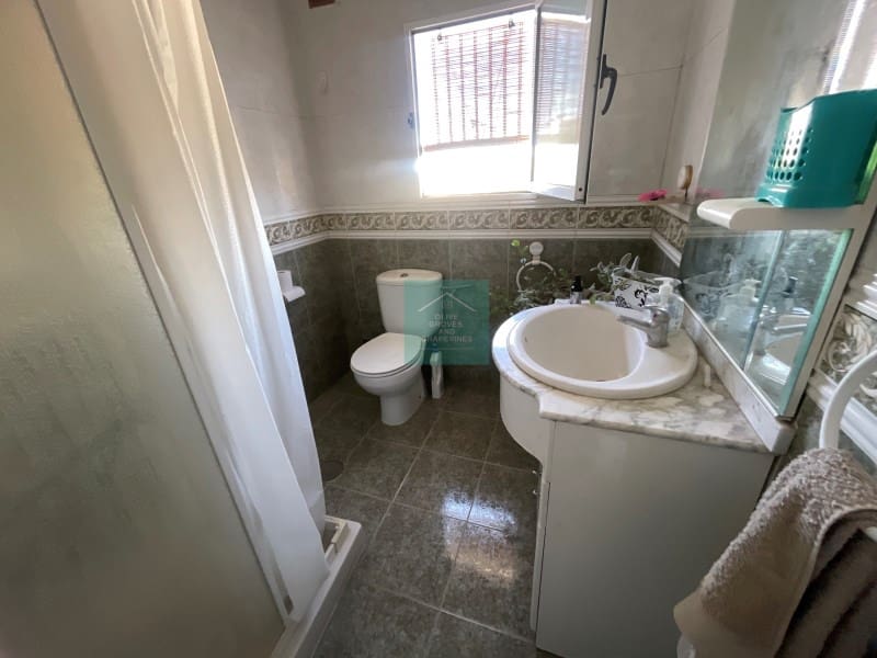 6 soveværelse Villa til salg i Castillo de Locubin - € 89.950 (Ref: 8863017)