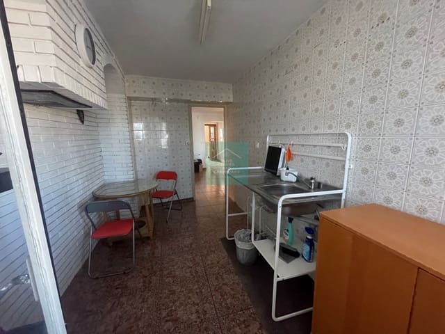 6 bedroom Villa for sale in Castillo de Locubín - € 89,950 (Ref: 8863017)