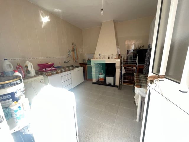 3 slaapkamer Finca/Landhuis te koop in Fuente-Tójar - € 85.000 (Ref: 8863022)