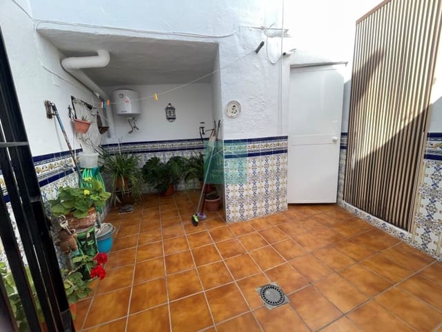 3 slaapkamer Finca/Landhuis te koop in Fuente-Tójar - € 85.000 (Ref: 8863022)