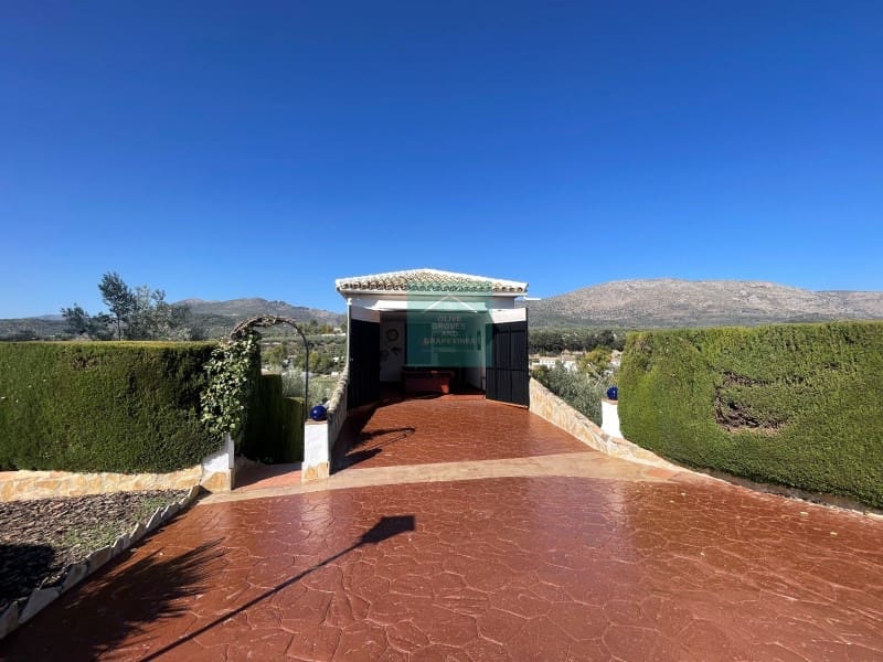 2 soveværelse Finca/Landehus til salg i Zagrilla - € 350.000 (Ref: 8863025)