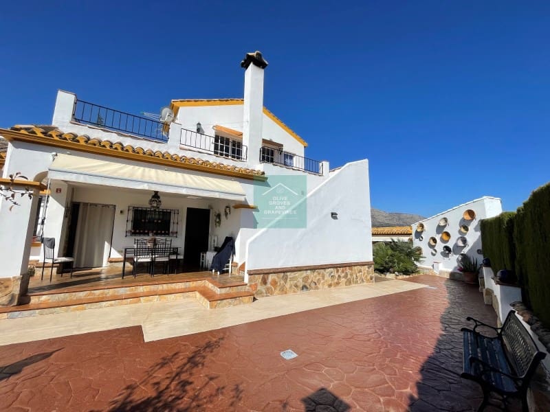 2 soveværelse Finca/Landehus til salg i Zagrilla - € 350.000 (Ref: 8863025)