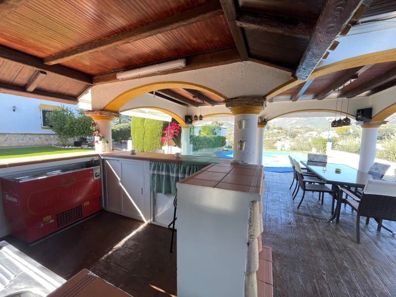 2 soveværelse Finca/Landehus til salg i Zagrilla - € 350.000 (Ref: 8863025)