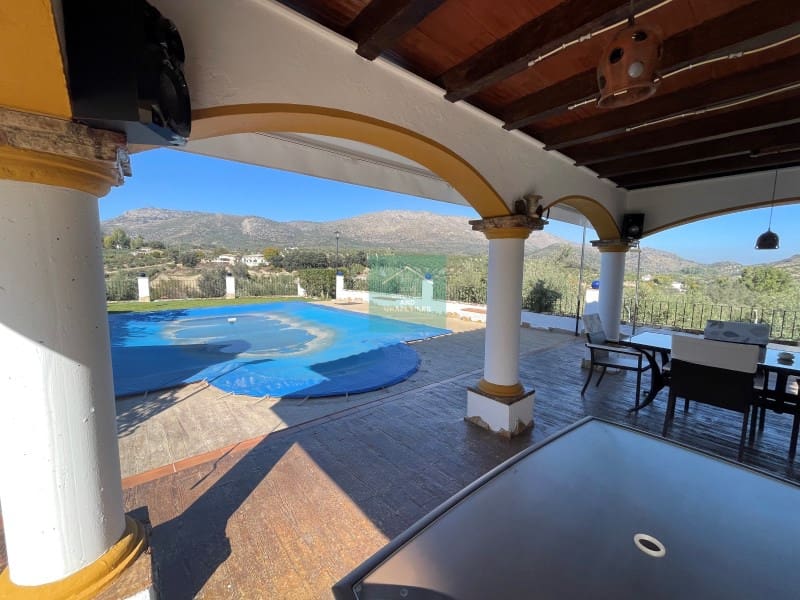 2 soveværelse Finca/Landehus til salg i Zagrilla - € 350.000 (Ref: 8863025)