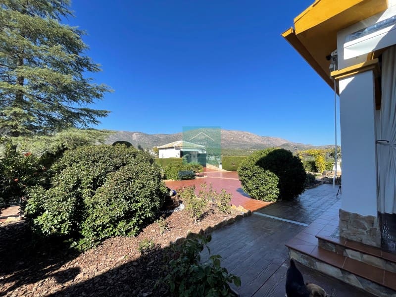 2 soveværelse Finca/Landehus til salg i Zagrilla - € 350.000 (Ref: 8863025)