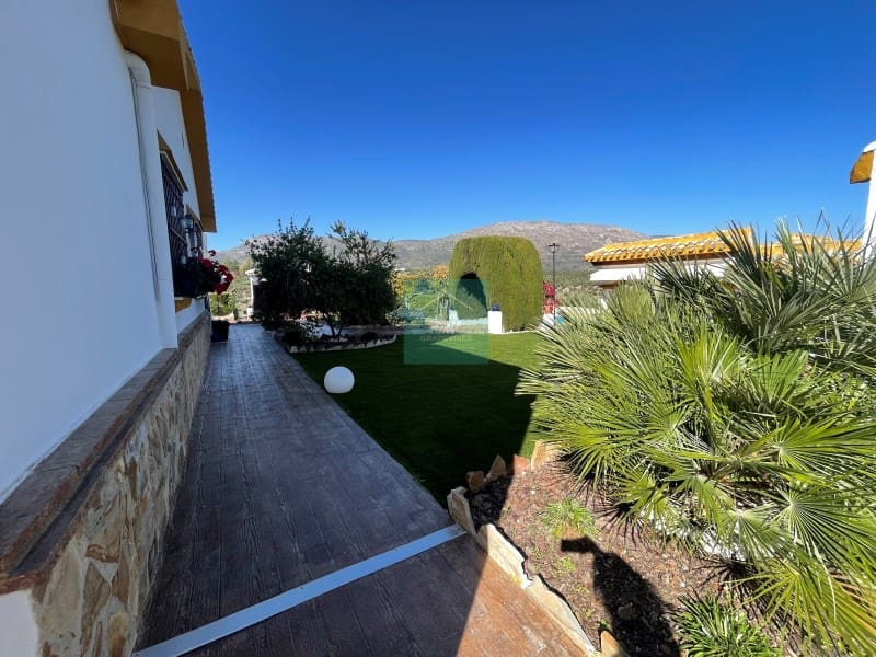 2 soveværelse Finca/Landehus til salg i Zagrilla - € 350.000 (Ref: 8863025)