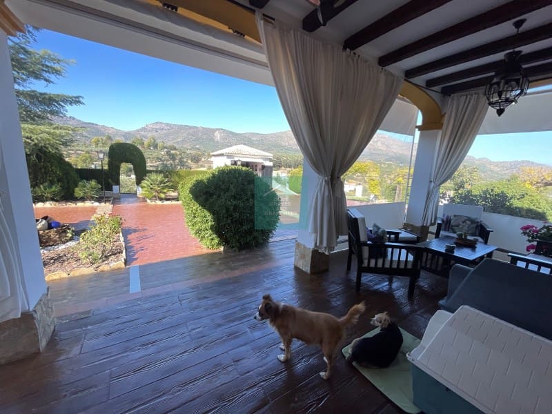 2 soveværelse Finca/Landehus til salg i Zagrilla - € 350.000 (Ref: 8863025)