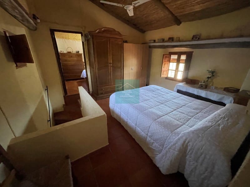 3 soveværelse Finca/Landehus til salg i Zagrilla - € 120.000 (Ref: 8863026)