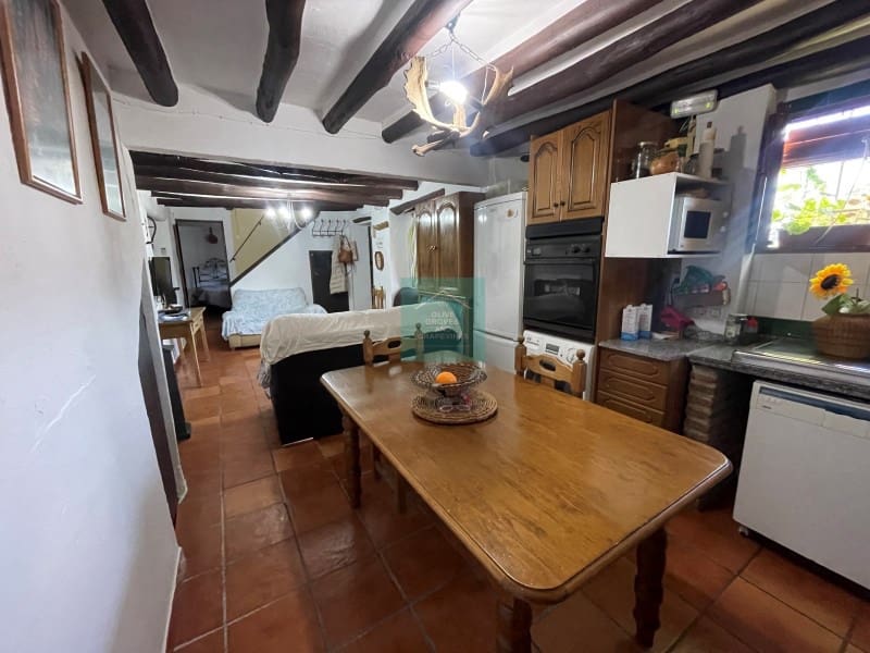 3 soveværelse Finca/Landehus til salg i Zagrilla - € 120.000 (Ref: 8863026)