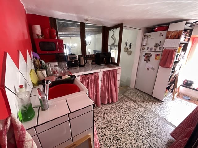 2 bedroom Townhouse for sale in Alcaudete - € 65,000 (Ref: 8904626)