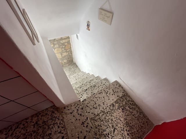 2 bedroom Townhouse for sale in Alcaudete - € 65,000 (Ref: 8904626)