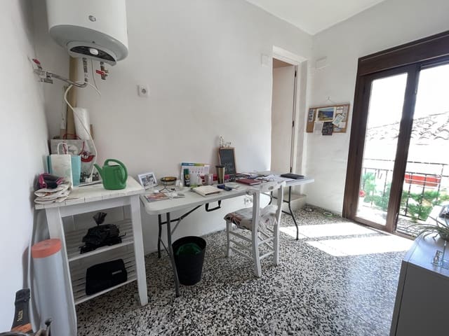 2 bedroom Townhouse for sale in Alcaudete - € 65,000 (Ref: 8904626)