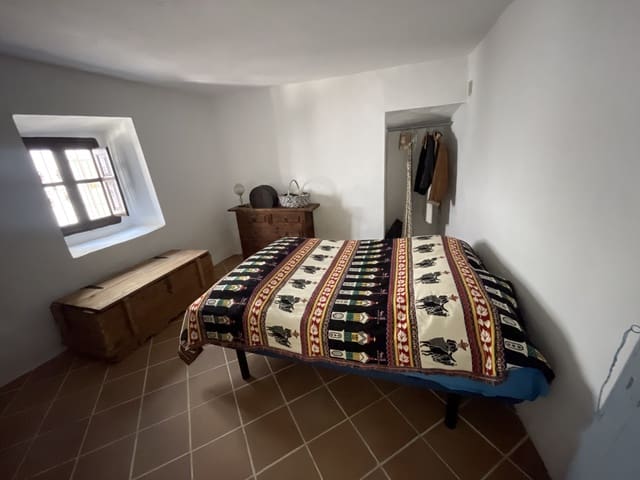 1 soveværelse Byhus til salg i Frailes - € 32.000 (Ref: 8985993)