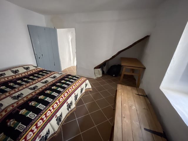 1 soveværelse Byhus til salg i Frailes - € 32.000 (Ref: 8985993)