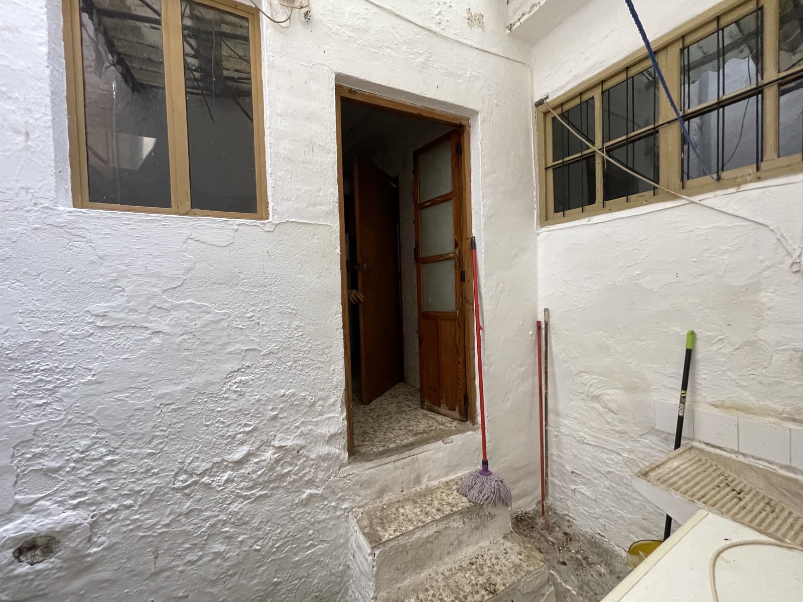 6 soveværelse Byhus til salg i Priego de Cordoba - € 49.999 (Ref: 9066676)