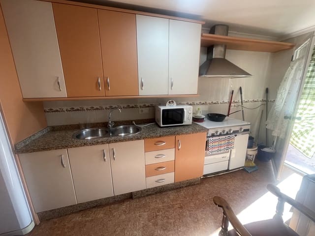 3 soveværelse Byhus til salg i Fuente-Tójar - € 47.450 (Ref: 9104085)