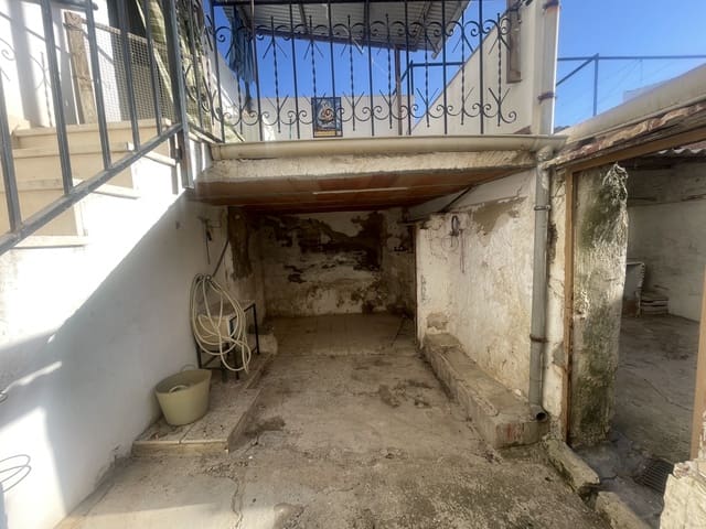 3 soveværelse Byhus til salg i Fuente-Tójar - € 47.450 (Ref: 9104085)