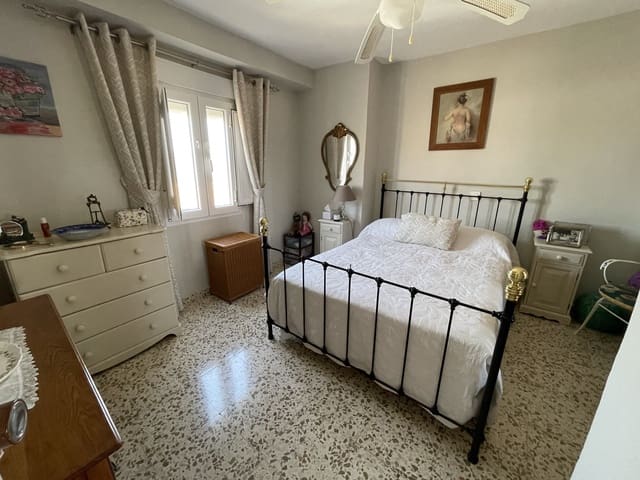 4 soverom Hus til salgs i Castillo de Locubín - € 85 750 (Ref: 9181690)