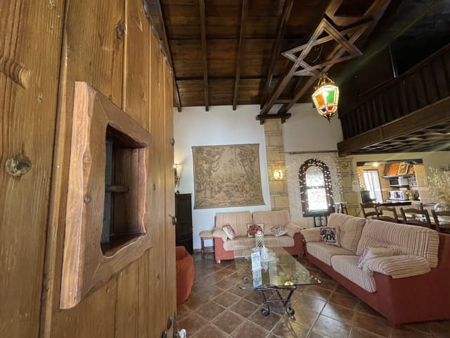 3 quarto Casa em Banda para venda em Zagrilla, Priego de Córdoba - 220 000 € (Ref: 9247871)