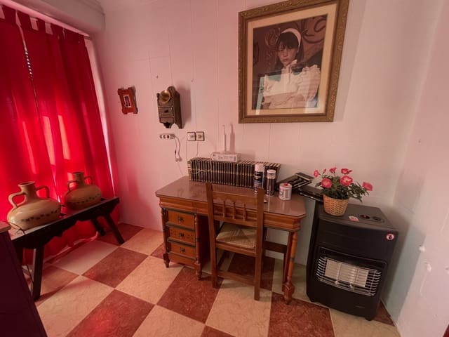 5 bedroom Townhouse for sale in Priego de Córdoba - € 88,000 (Ref: 9265126)