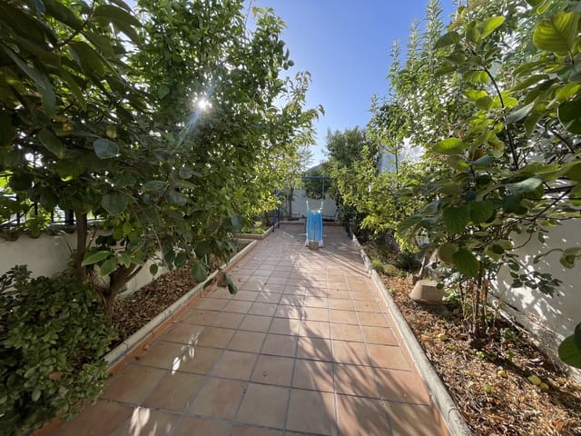 5 bedroom Townhouse for sale in Priego de Córdoba - € 88,000 (Ref: 9265126)