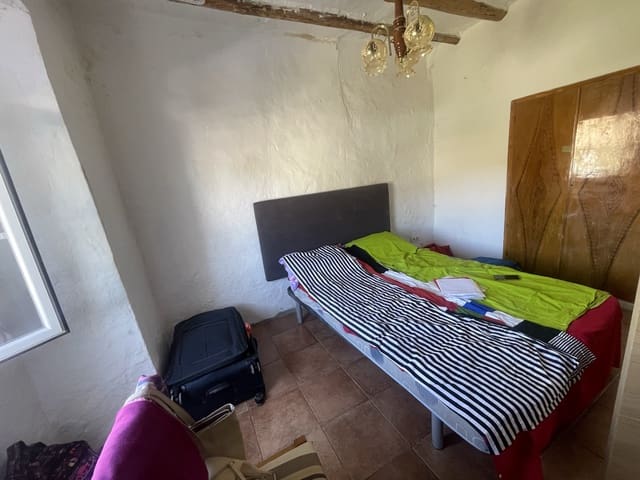 2 soveværelse Byhus til salg i Castillo de Locubín - € 59.000 (Ref: 9265537)
