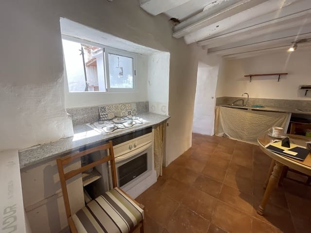 2 soveværelse Byhus til salg i Castillo de Locubín - € 59.000 (Ref: 9265537)