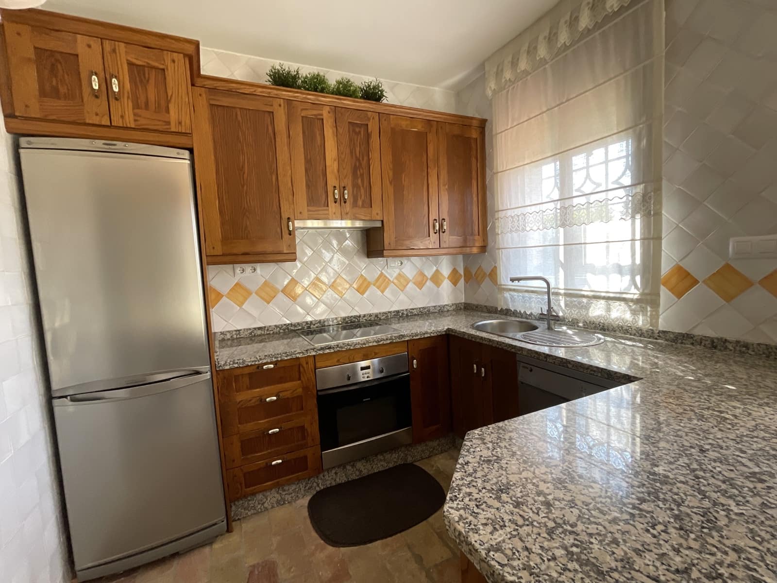 5 Zimmer Reihenhaus zu verkaufen in Jaen Stadt - 495.000 € (Ref: 9341746)