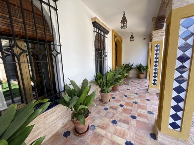 5 chambre Villa/Maison Mitoyenne à vendre à Jaén ville - 495 000 € (Ref: 9341746)