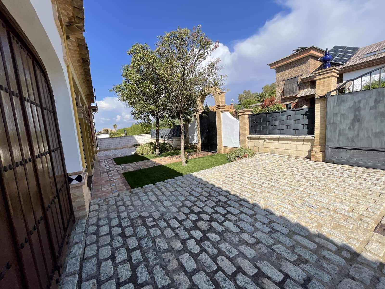 5 Zimmer Reihenhaus zu verkaufen in Jaen Stadt - 495.000 € (Ref: 9341746)