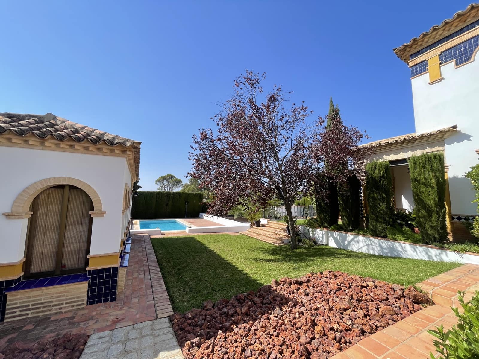 5 Zimmer Reihenhaus zu verkaufen in Jaen Stadt - 495.000 € (Ref: 9341746)