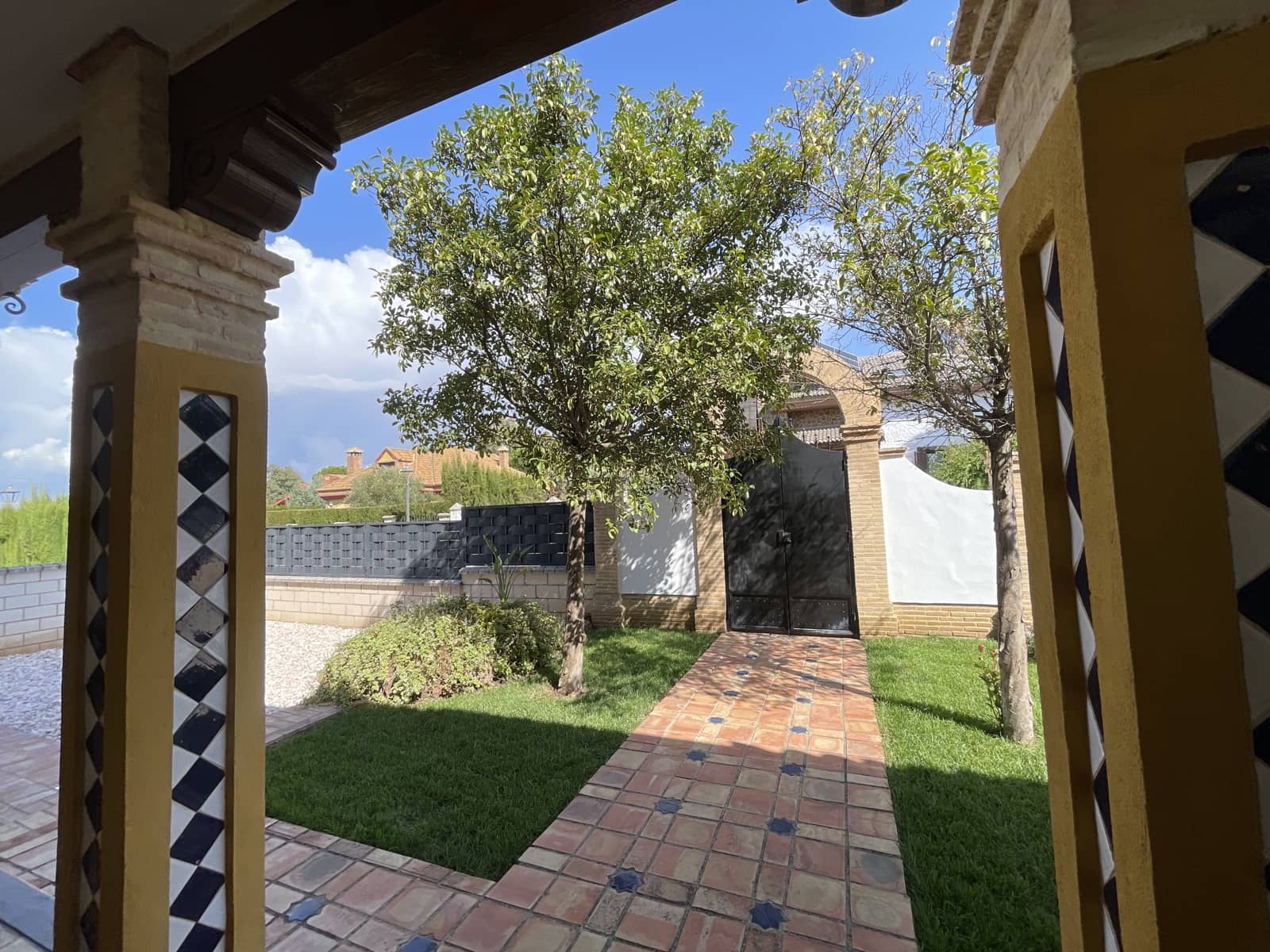 5 Zimmer Reihenhaus zu verkaufen in Jaen Stadt - 495.000 € (Ref: 9341746)