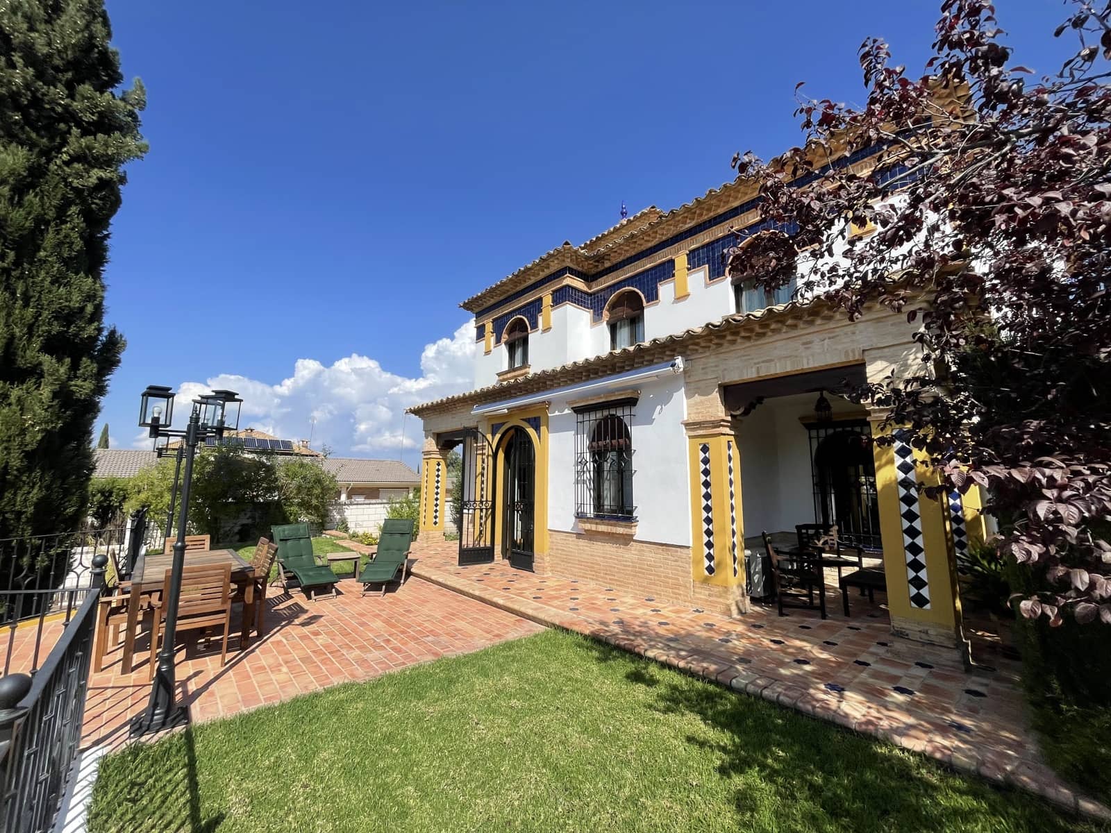 5 Zimmer Reihenhaus zu verkaufen in Jaen Stadt - 495.000 € (Ref: 9341746)