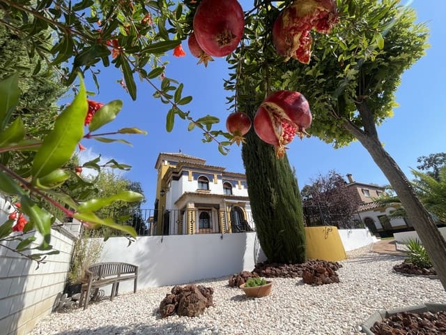 5 chambre Villa/Maison Mitoyenne à vendre à Jaén ville - 495 000 € (Ref: 9341746)