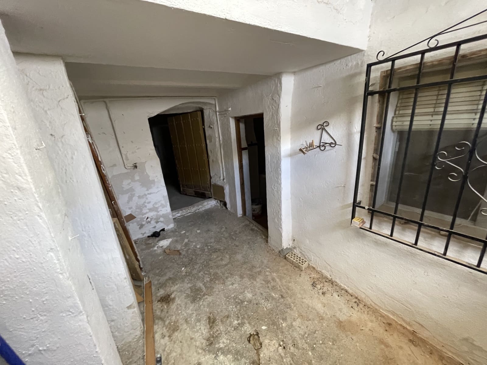 Townhouse for sale in Priego de Cordoba - € 69,950 (Ref: 9353028)