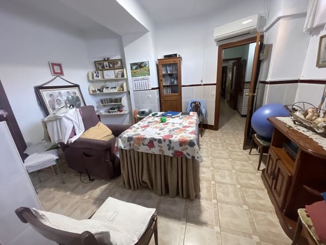 7 bedroom Business for sale in Priego de Córdoba - € 240,000 (Ref: 9388649)