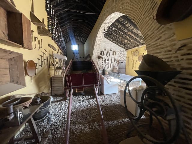 4 slaapkamer Finca/Landhuis te koop in Ecija - € 349.000 (Ref: 9525040)