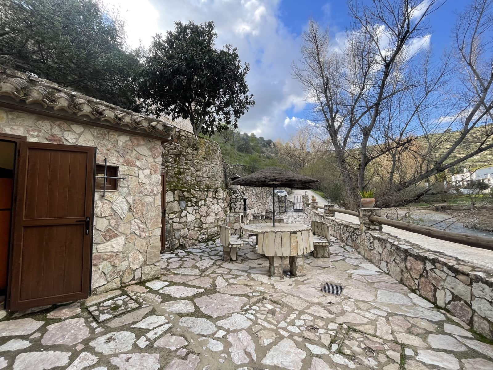 4 sypialnia Finka/Dom wiejski na sprzedaż w Algarinejo - 250 000 € (Ref: 9699667)