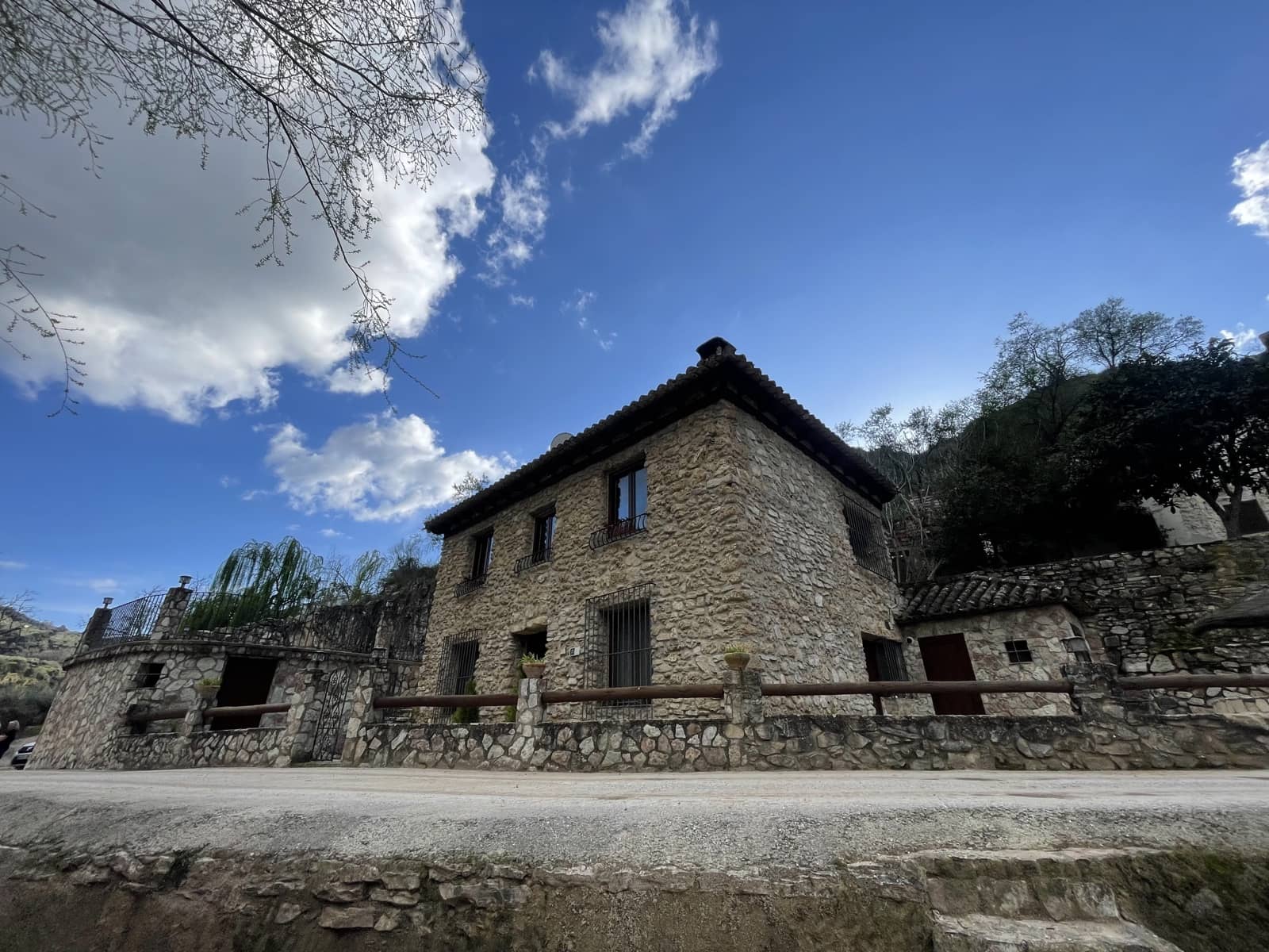 4 sypialnia Finka/Dom wiejski na sprzedaż w Algarinejo - 250 000 € (Ref: 9699667)