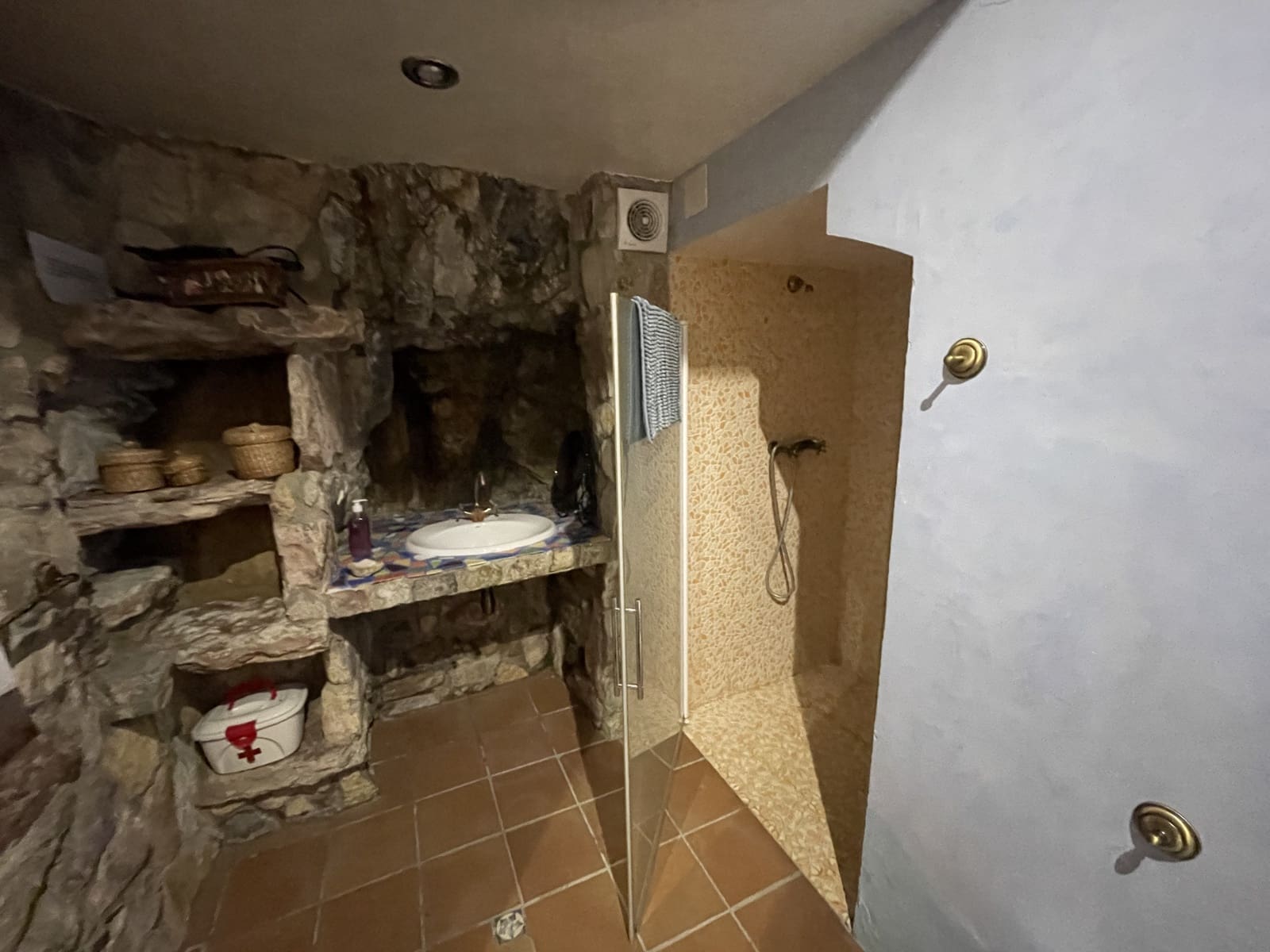 4 bedroom Villa for sale in Algarinejo - € 250,000 (Ref: 9707611)