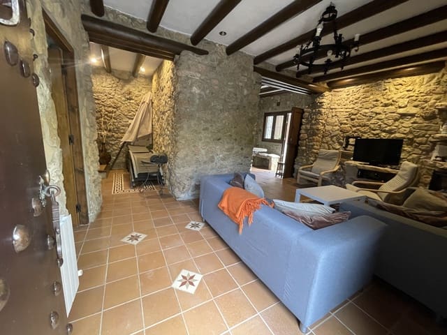 Chalet de 4 habitaciones en Algarinejo en venta - 250.000 € (Ref: 9707611)