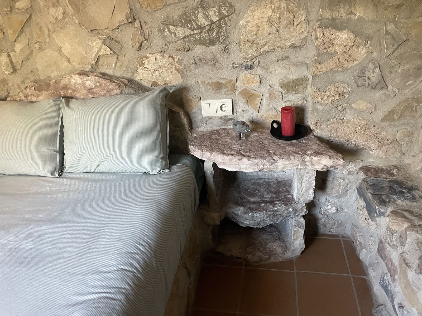 4 bedroom Villa for sale in Algarinejo - € 250,000 (Ref: 9707611)