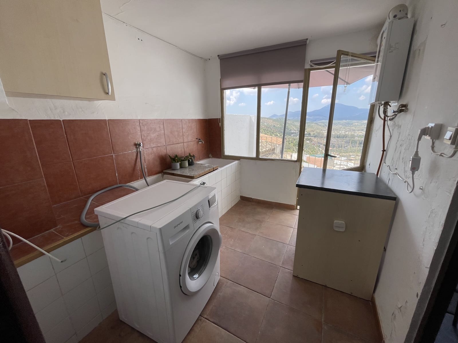 3 bedroom Townhouse for sale in Castillo de Locubin - € 29,000 (Ref: 9720343)